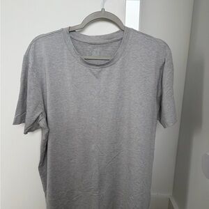 ALO Men's Gray T-Shirt